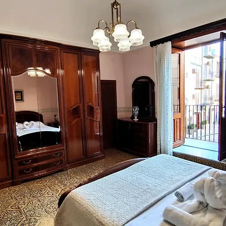 Casa Lia Апартаменты Чефалу