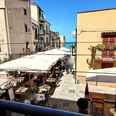 Casa Lia Чефалу