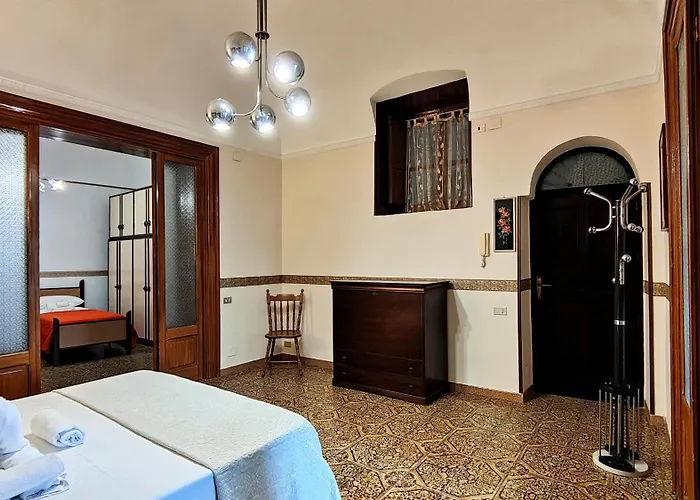 Casa Lia צ'פאלו