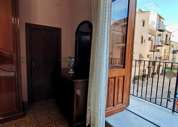 Casa Lia צ'פאלו